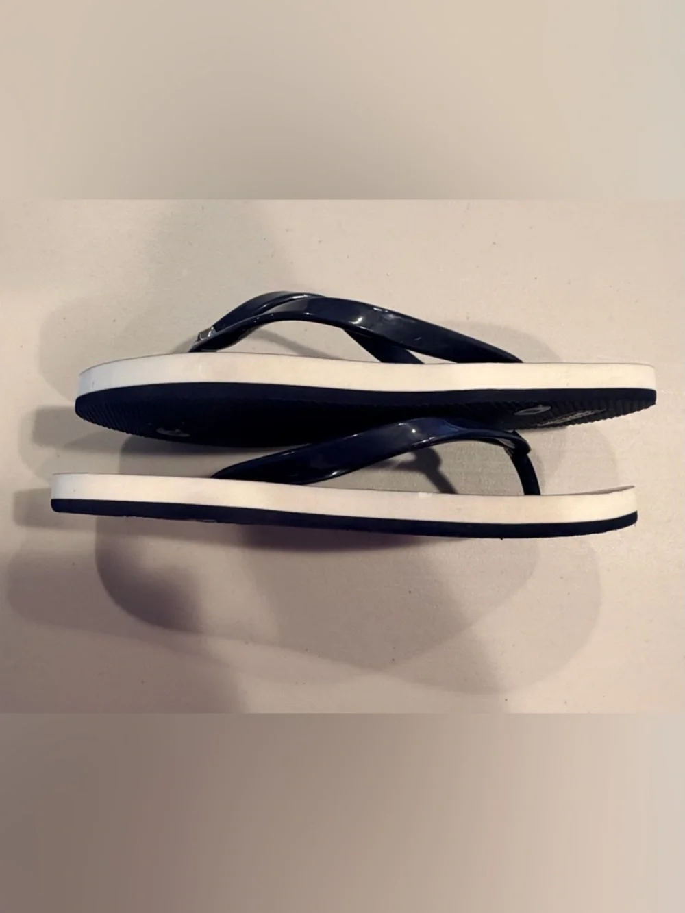 Kate Spade New York | ladies  Fiji flip-flop sandals. Size: 7B